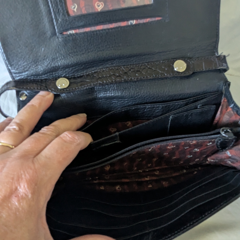 Brighton Crossbody Wallet w/ Removable Shoulder Strap Black Crocodile Texture - Picture 11 of 16